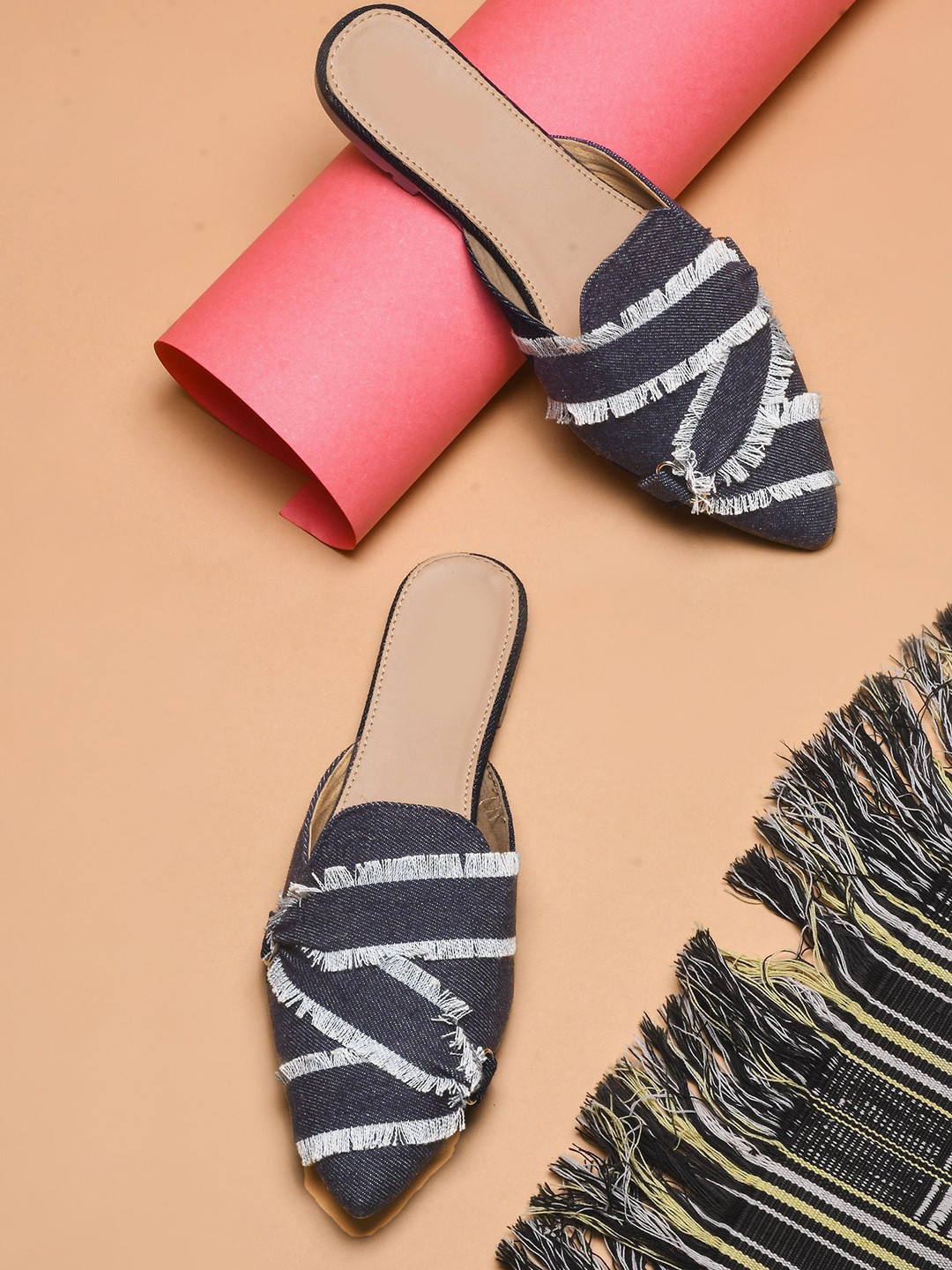 Try Me Women Pointed Toe Ethnic Canvas Mules Flats