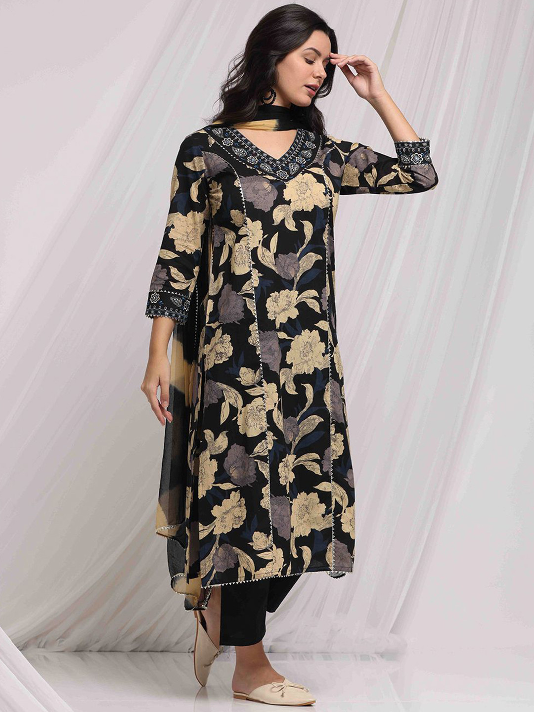Anouk X fwd Black Floral Printed Thread Work Pure Cotton Straight Kurta With Trouser & Dupatta
