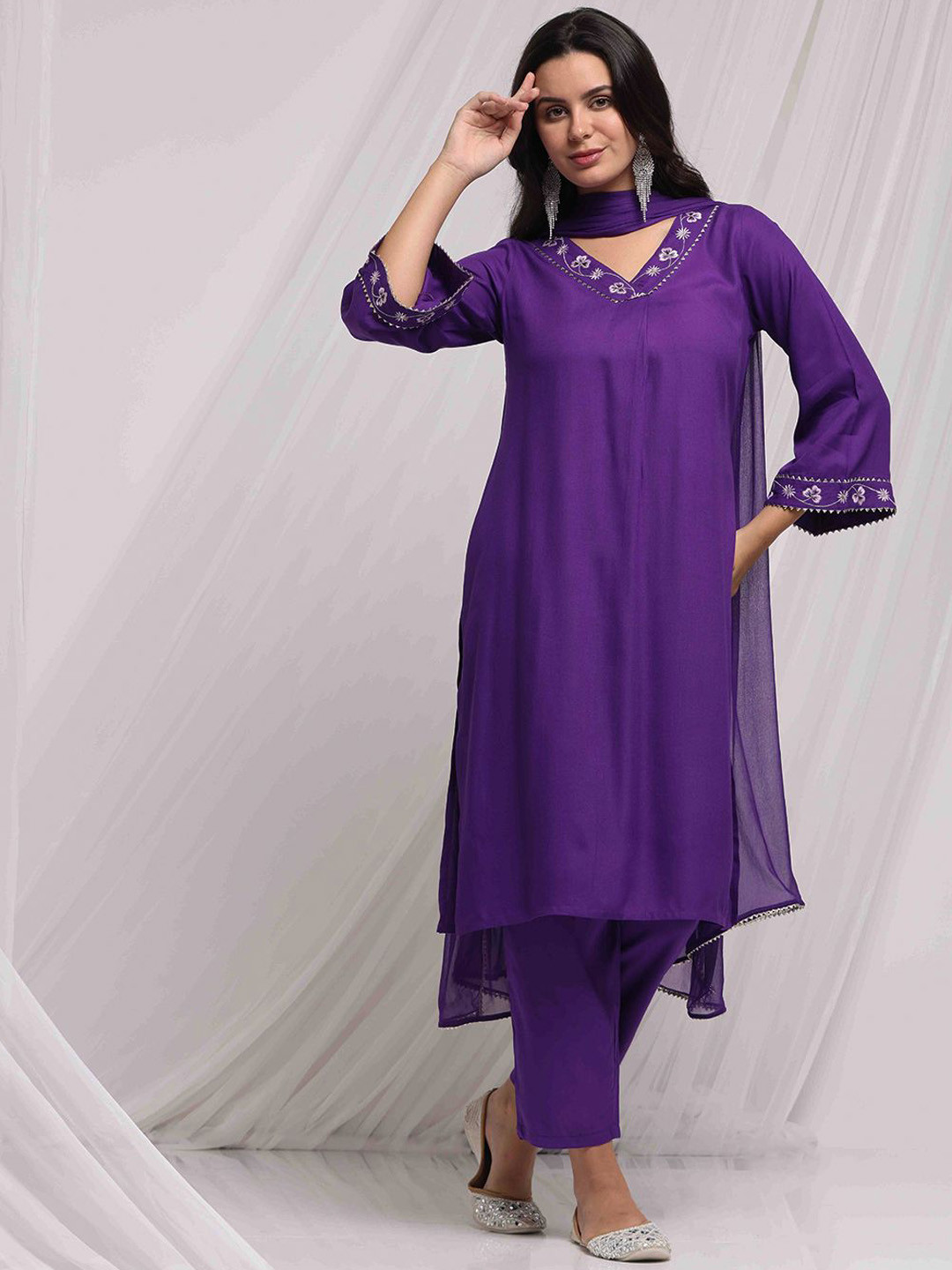 Anouk X fwd Purple Floral Embroidered Straight Kurta With Trouser & Dupatta