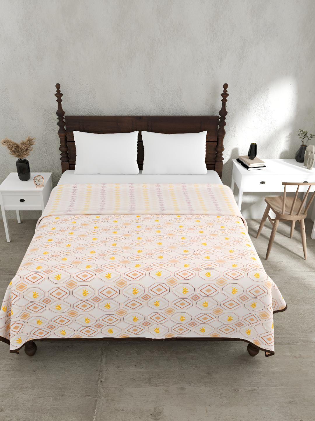 BED-SHEET.COM Yellow Geometric 1Pure Cotton 150 GSM Double Bed Dohar & 2 Pillow Covers