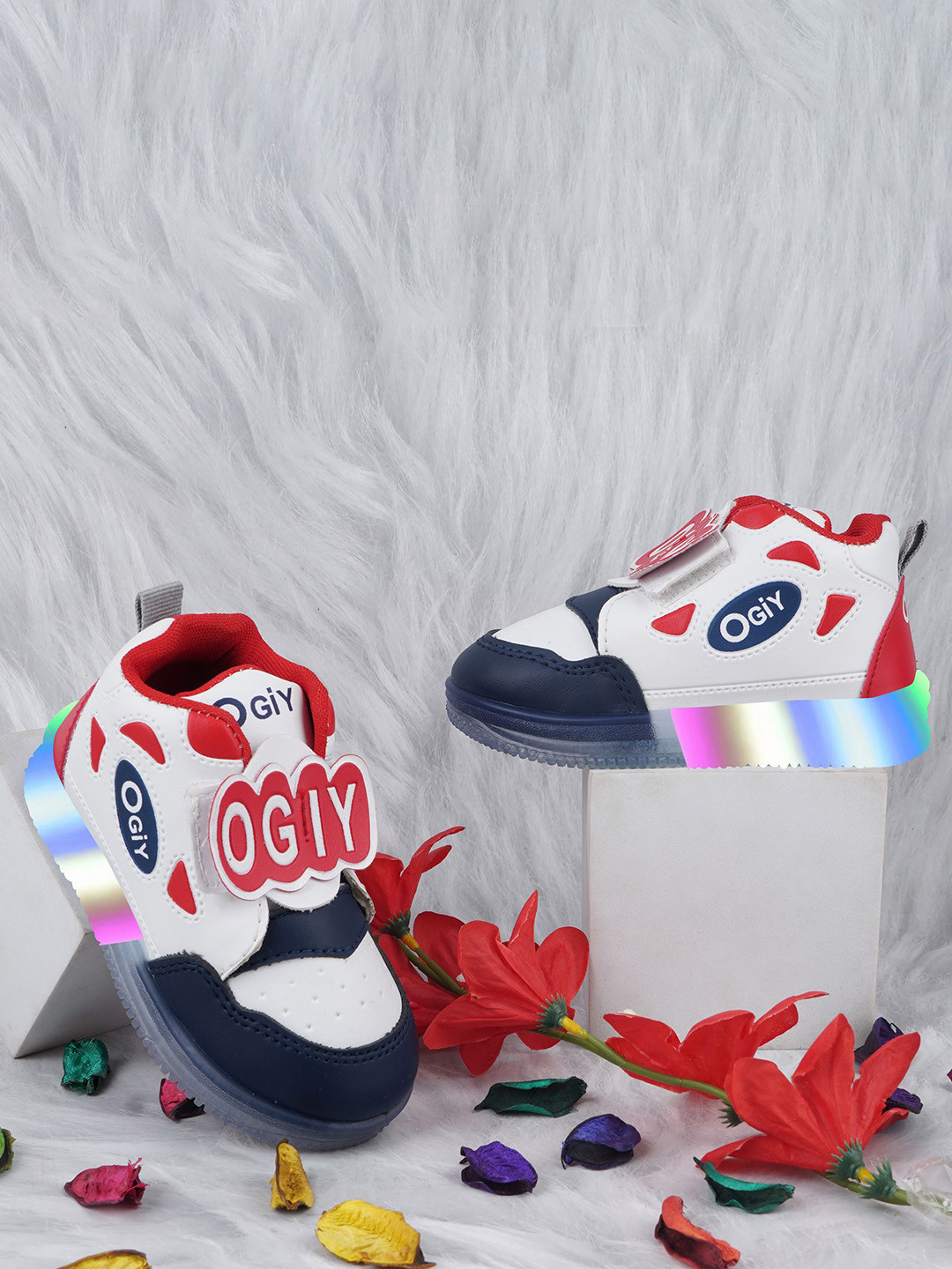 BAESD Unisex Kids Colourblocked Lightweight Sneakers With LED Lighting