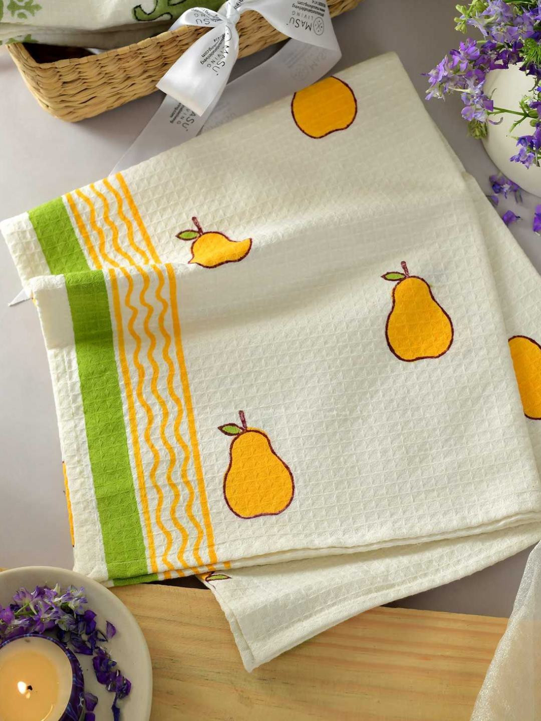 MASU LIVING White & Yellow Pear Printed Cotton 380 GSM Bath Towel