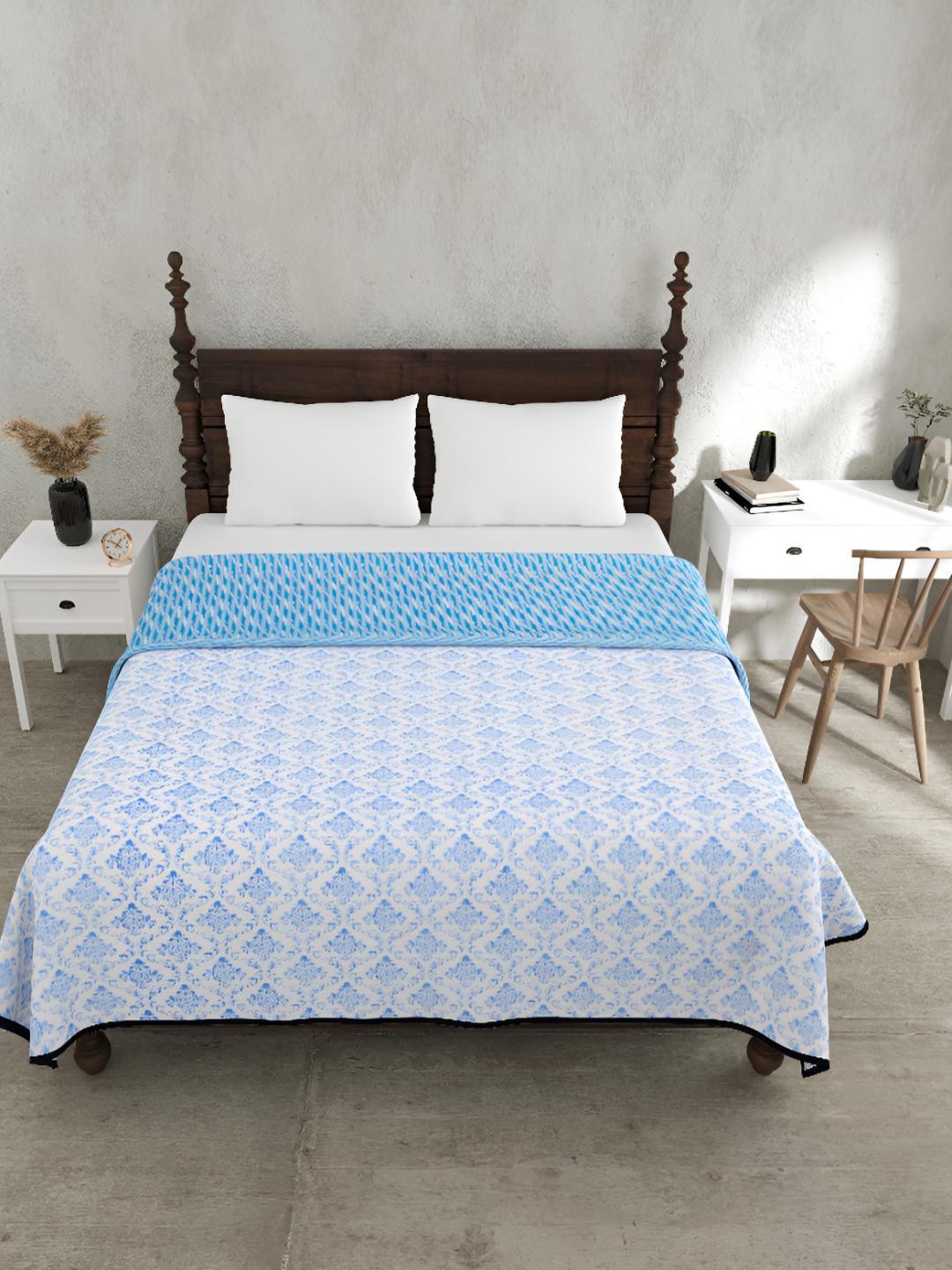 BED-SHEET.COM Blue & White Floral Cotton 150 GSM Double Bed Dohar & 2 Pillow Covers