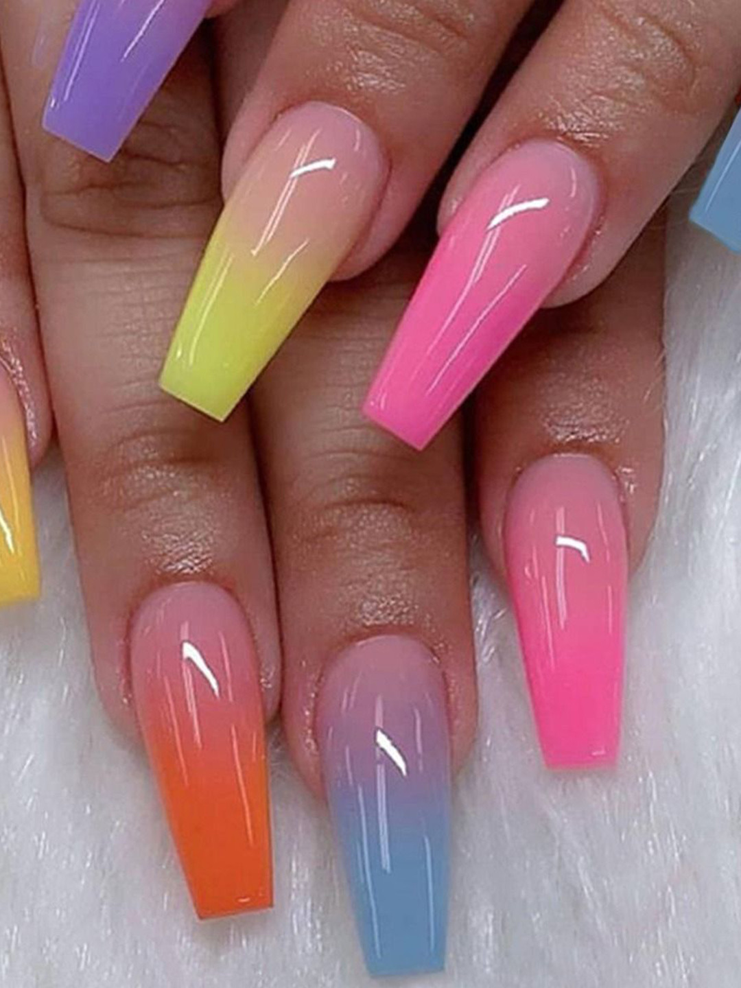 The Pink Truck Set Of 24 Reusable Artificial Nails - Multicolor