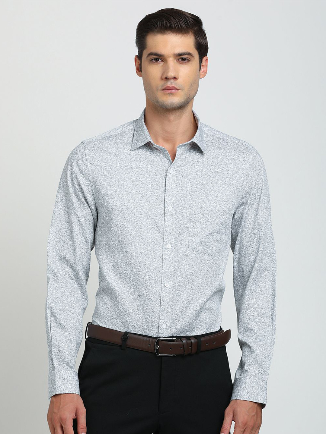 Turtle Men Standard Spread Collar Abstract Printed Cotton Slim Fit Formal Shirt