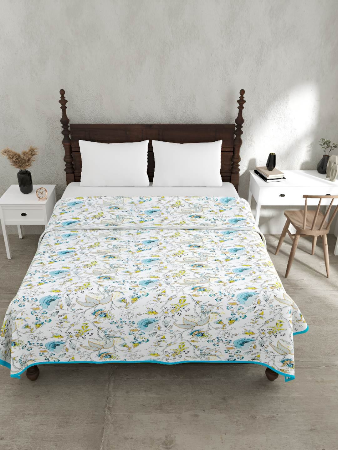 BED-SHEET.COM Blue & White Floral Cotton 150 GSM Double Bed Dohar & 2 Pillow Covers