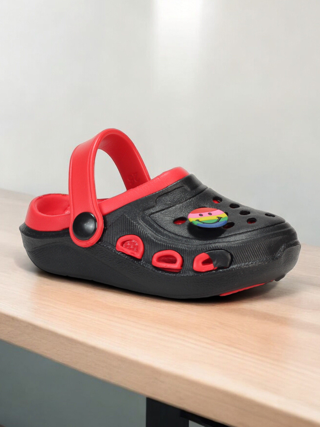 Lil Lollipop Kids Smiley Applique Anti-Slip Clogs