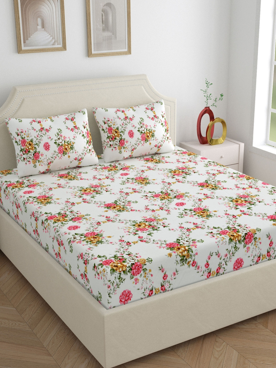 Dreamscape Pink & Red Floral 140 TC Queen Bedsheet with 2 Pillow Covers