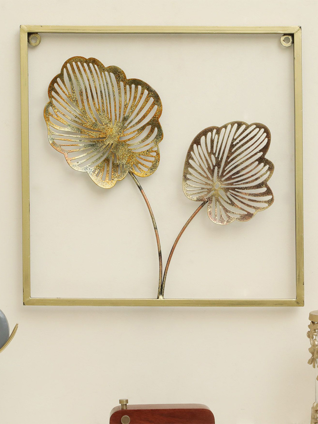 vedas Two Leaf Metal Glossy Hanging Hall Wall Hangings-18In