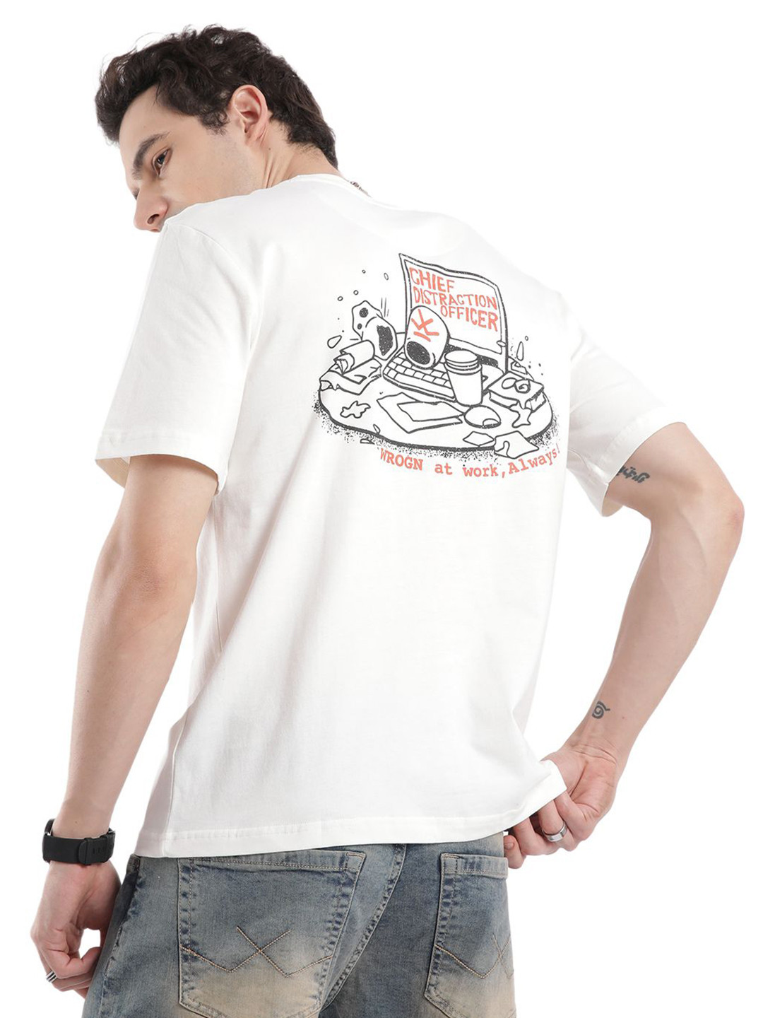 WROGN Men Pure Cotton Applique T-shirt