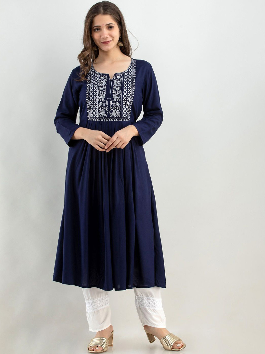 FULERA Women Ethnic Motifs Embroidered Pleated Thread Work Kurta with Trousers