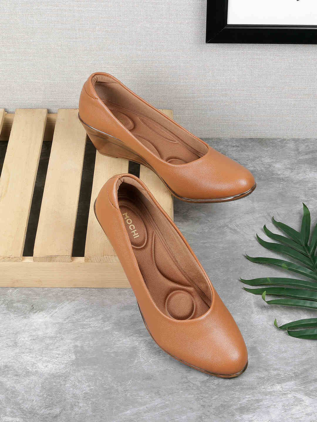 Mochi Solid Wedges Pumps