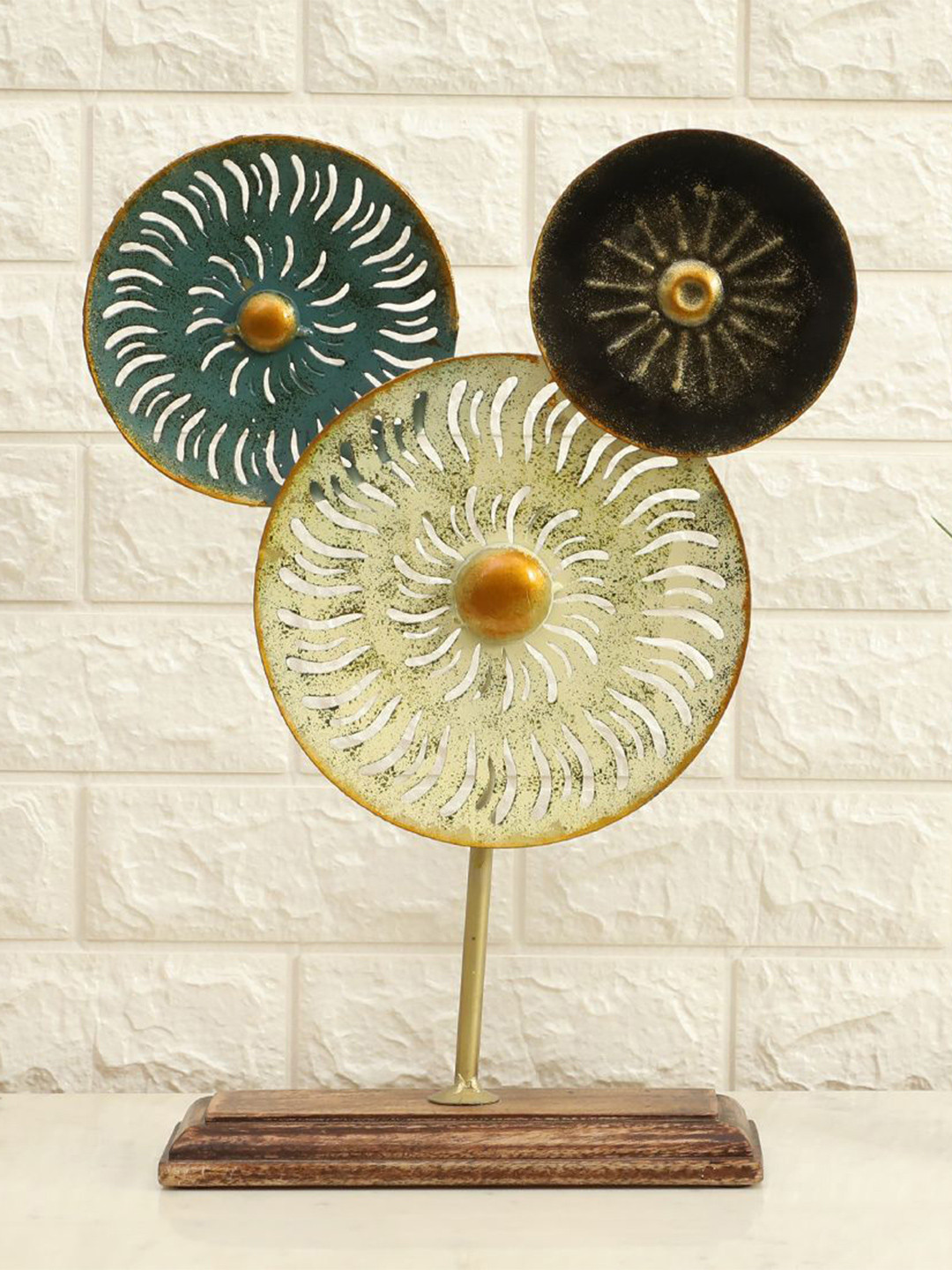 vedas F-Lofty Circle White Metal Metallic Living Room Large Showpiece - 16.9 Inches