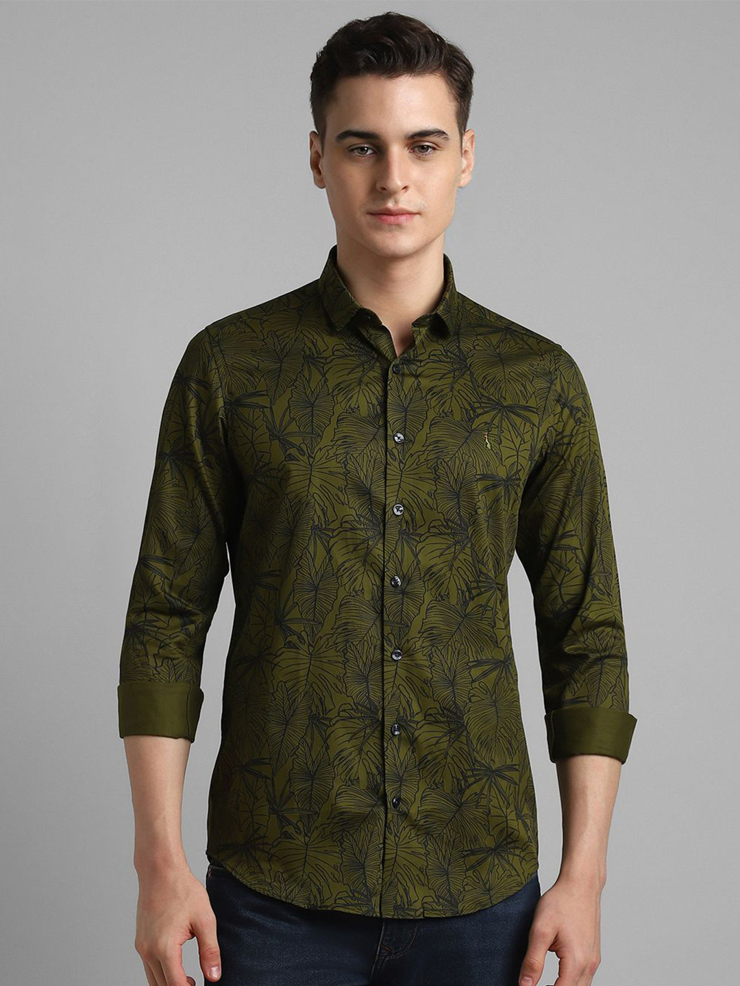 SIMON CARTER LONDON Men Spread Collar Floral Printed Cotton Slim Fit Casual Shirt