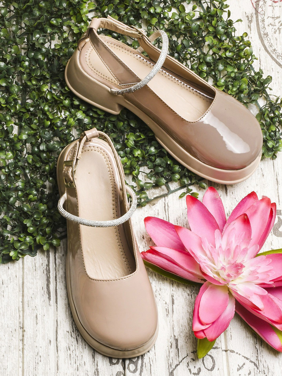 Try Me Women Embellished Buckle Mules Flats