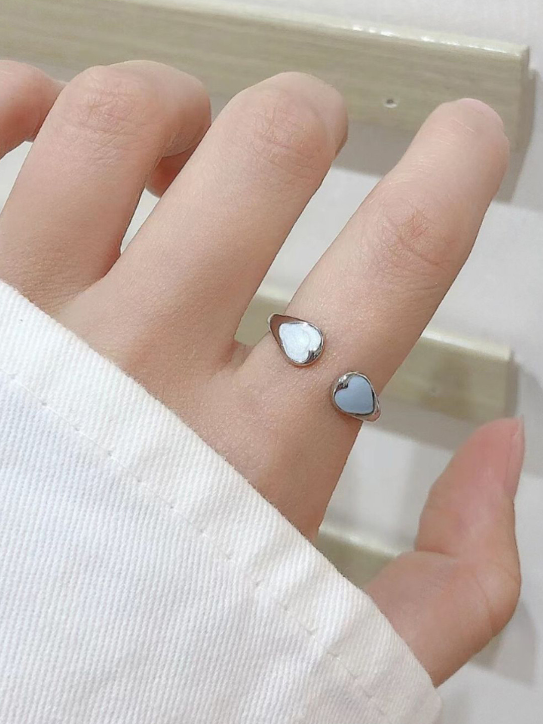 SALTY Adele Enamel Heart Adjustable Finger Ring