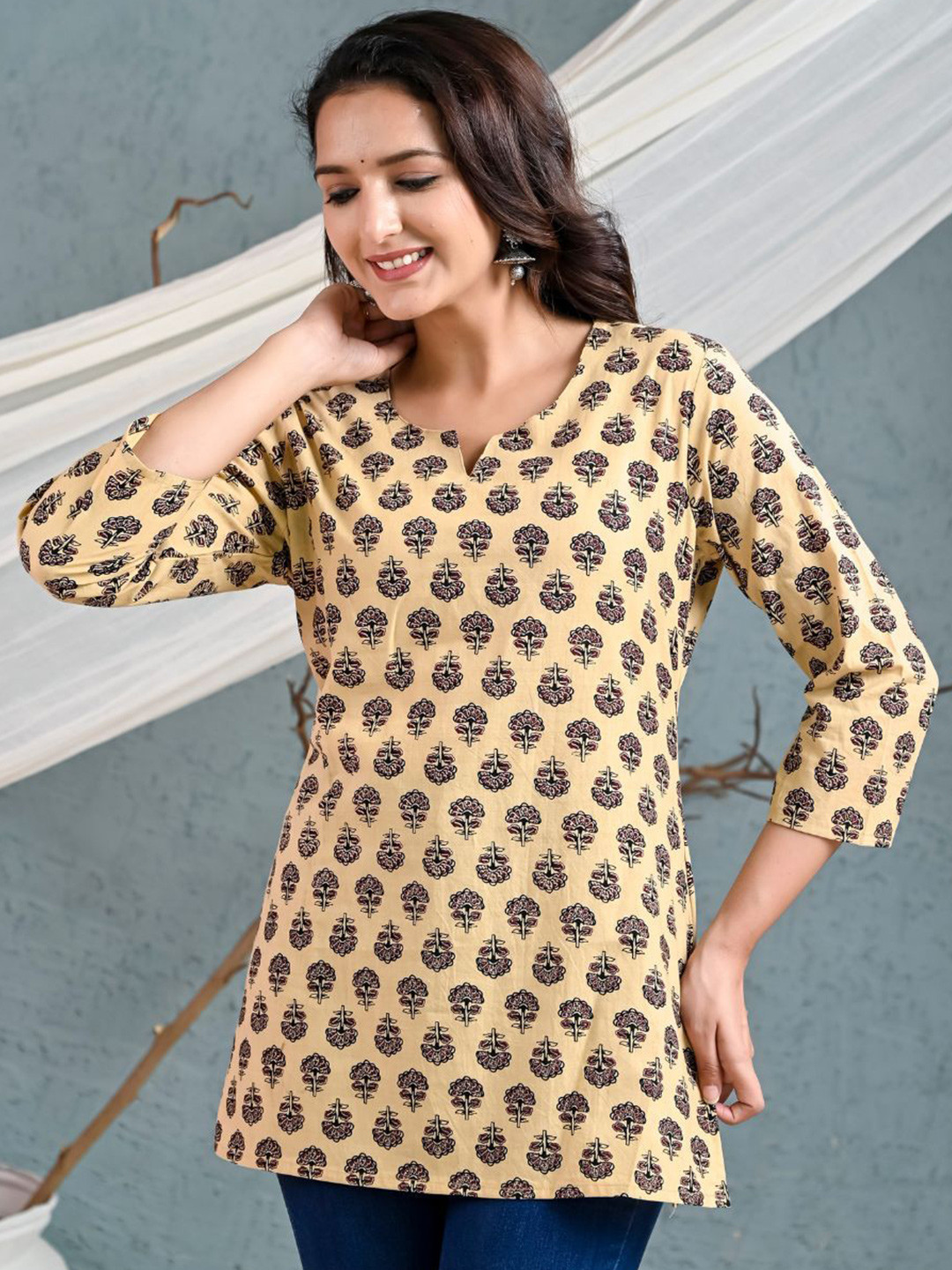 GORDHAN Women Floral Printed Round Neck Pure Cotton Top