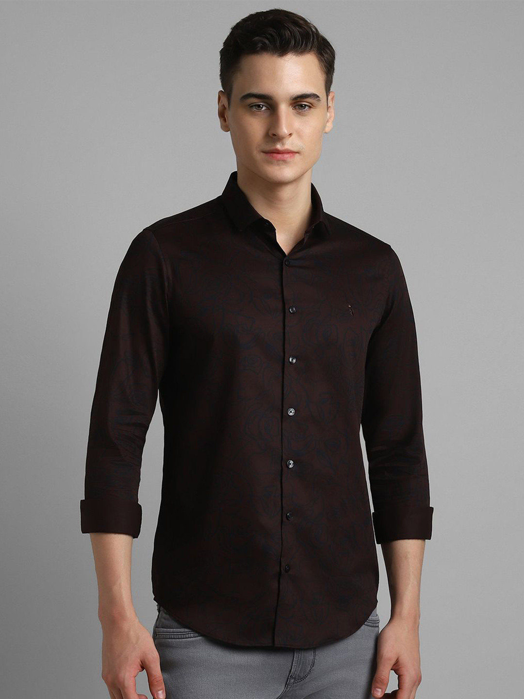 SIMON CARTER LONDON Men Spread Collar Solid Cotton Slim Fit Casual Shirt