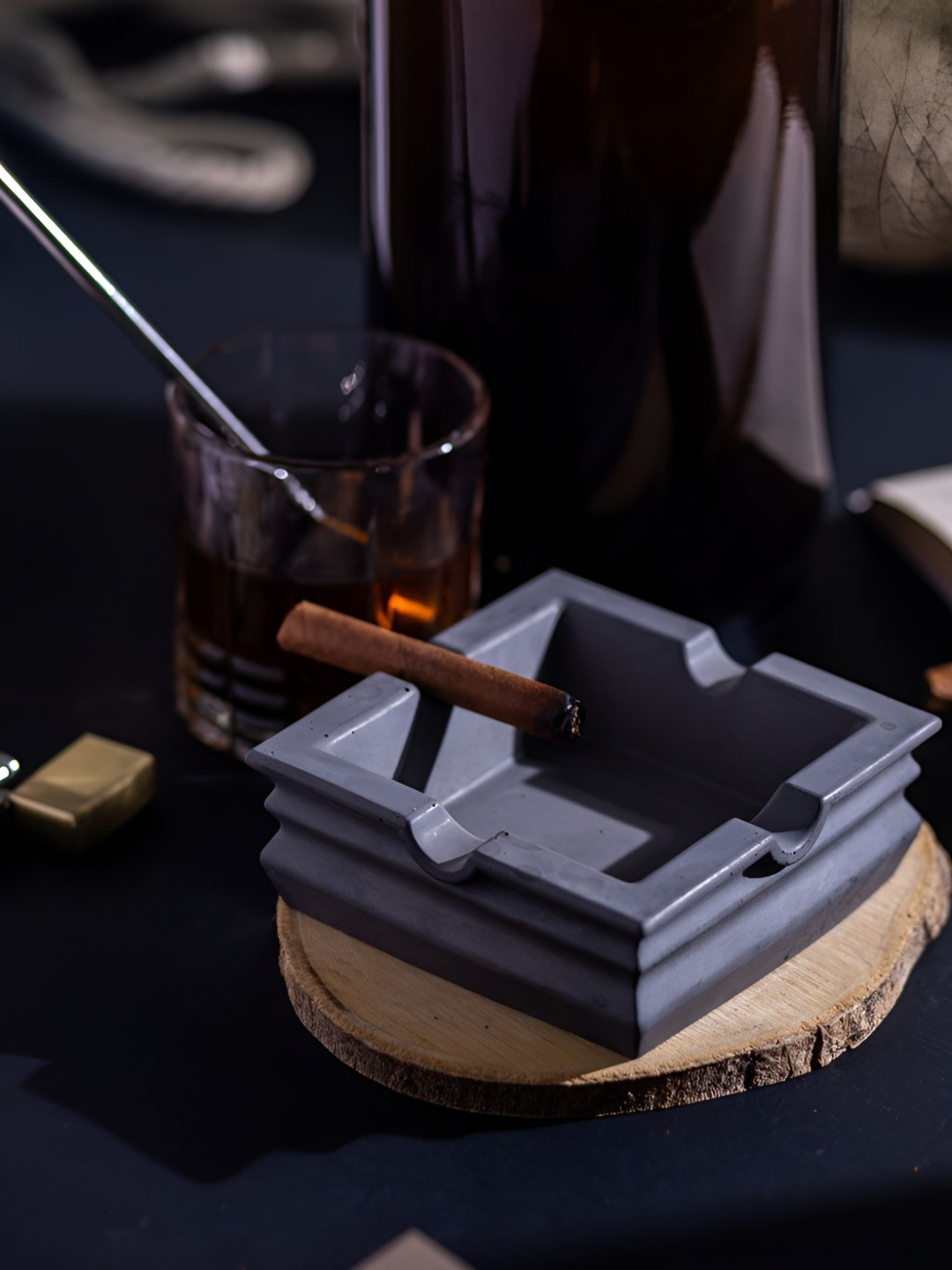 Greyt Contemporary Grey Sleek Concrete Ashtray