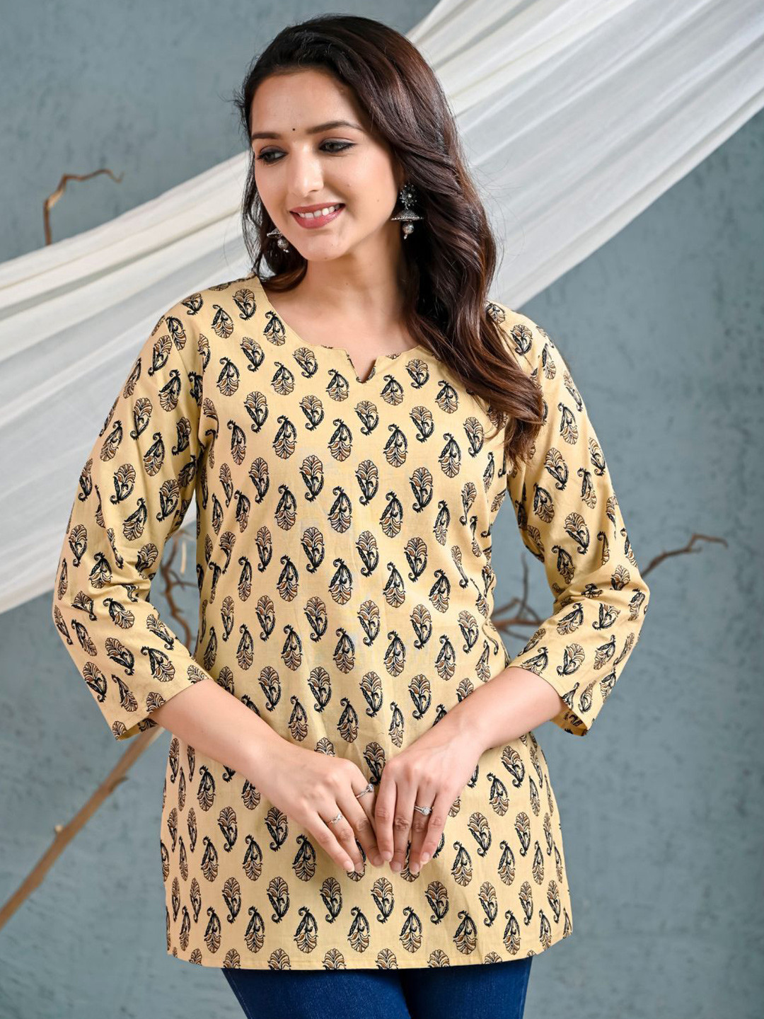 GORDHAN Women Floral Printed Round Neck Pure Cotton Top