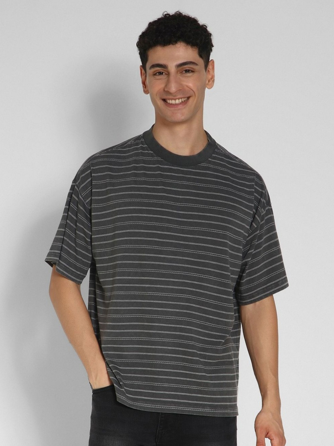 AMERICAN EAGLE OUTFITTERS Men Striped High Neck Drop-Shoulder Sleeves Monochrome Raw Edge Oversized T-shirt