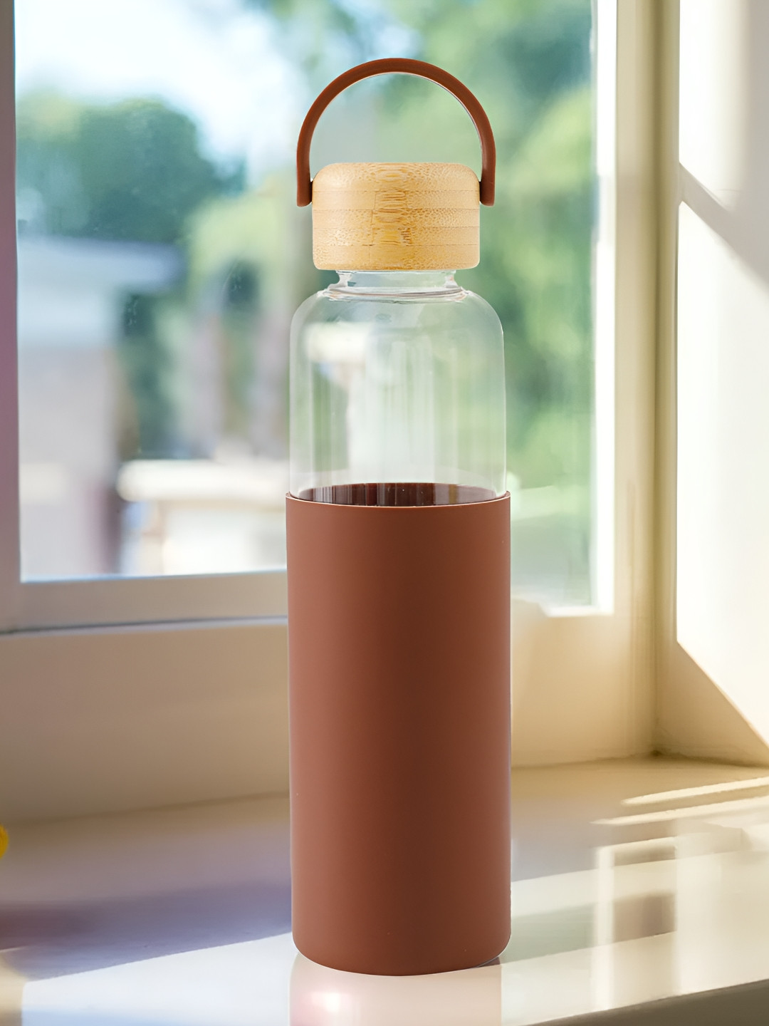 The Better Home Transparent & Brown Glass Water Bottle With Bamboo Lid 550 ml