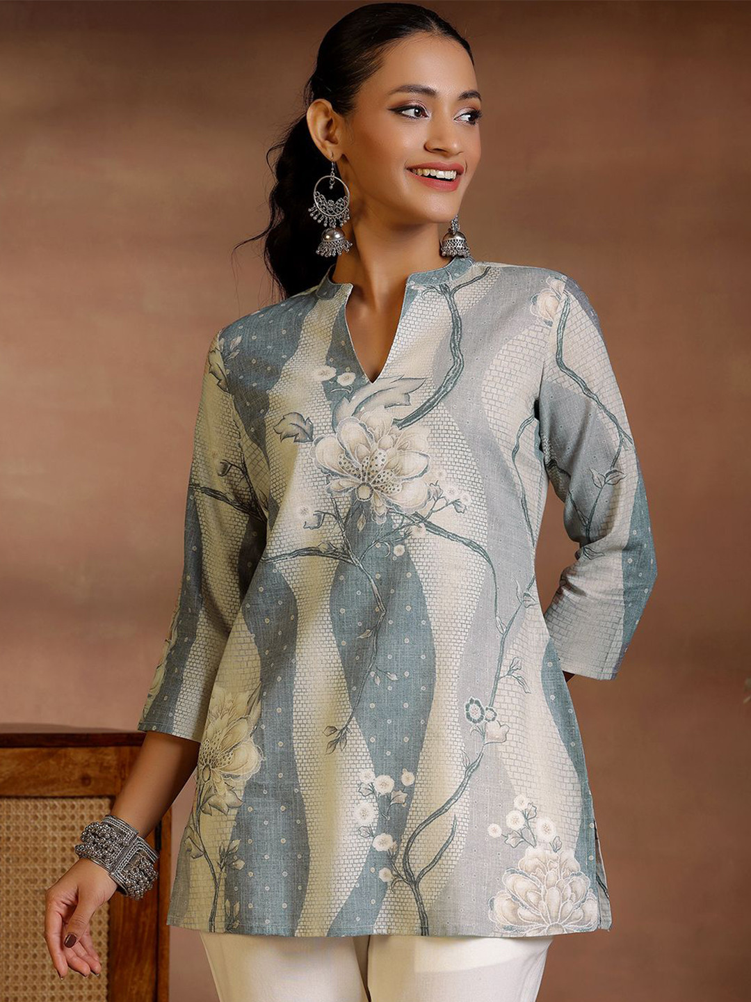 Libas Floral Printed Linen Kurti