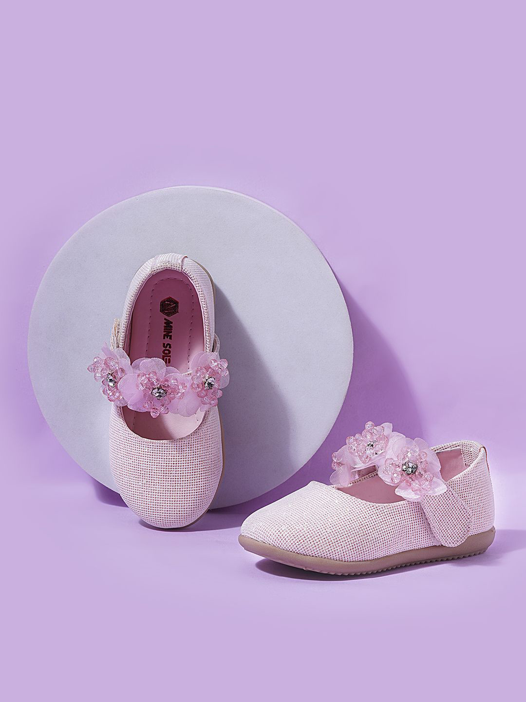 Minesole Girls Floral Applique Mary Jane