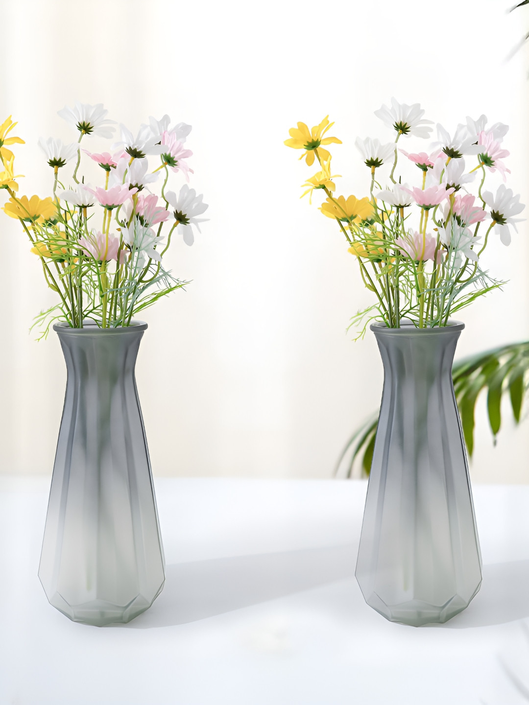 UMAI Set Of 2 Grey Textured Glass Round Shaped Flower Vases