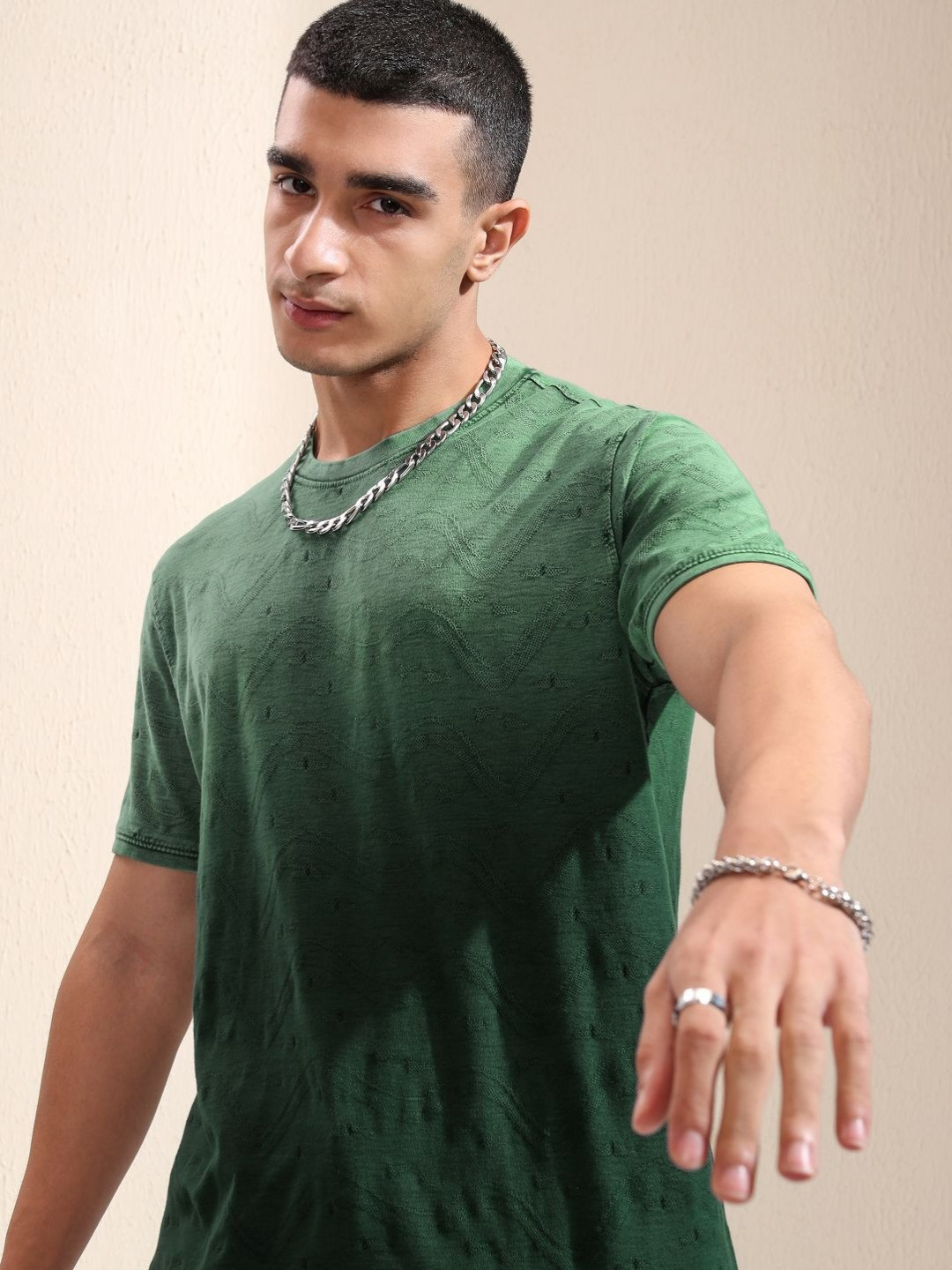 HIGHLANDER Men Round Neck Self Design Tshirt