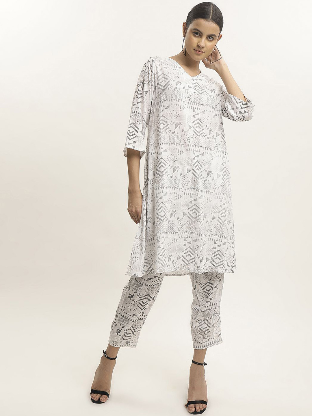 BLACK & BLAH BLAH Relaxed Fit Abstract Printed Flared Liva Kurta and Trouser (Set of 2)