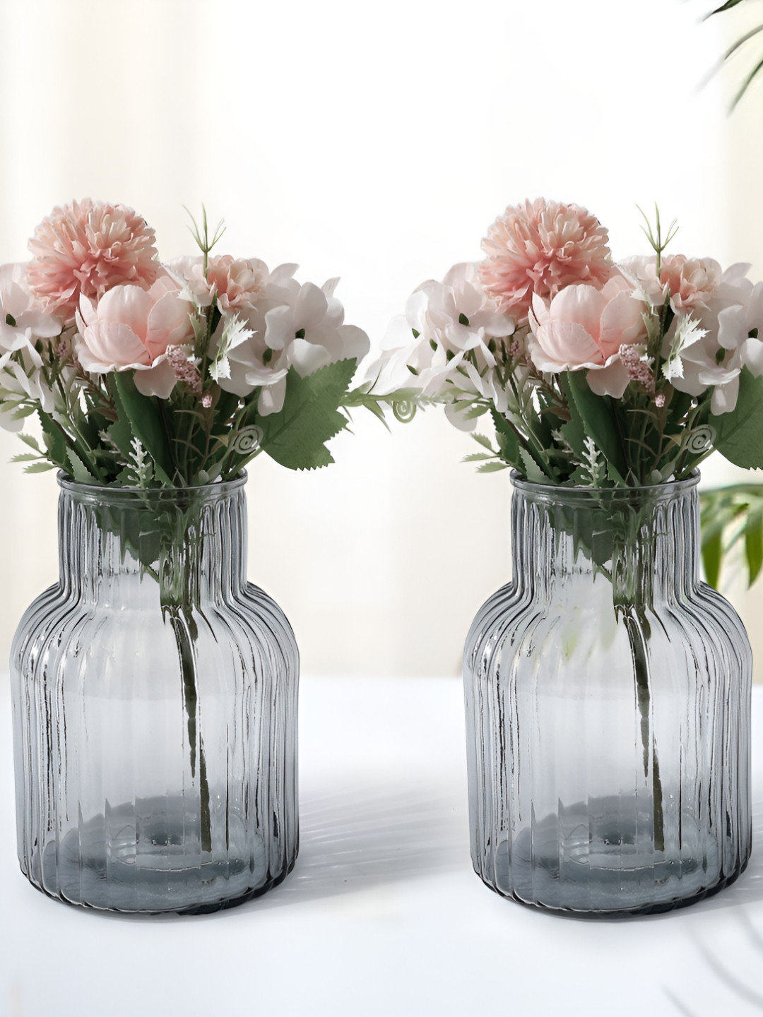 UMAI 2Pcs Grey Textured Glass Vases