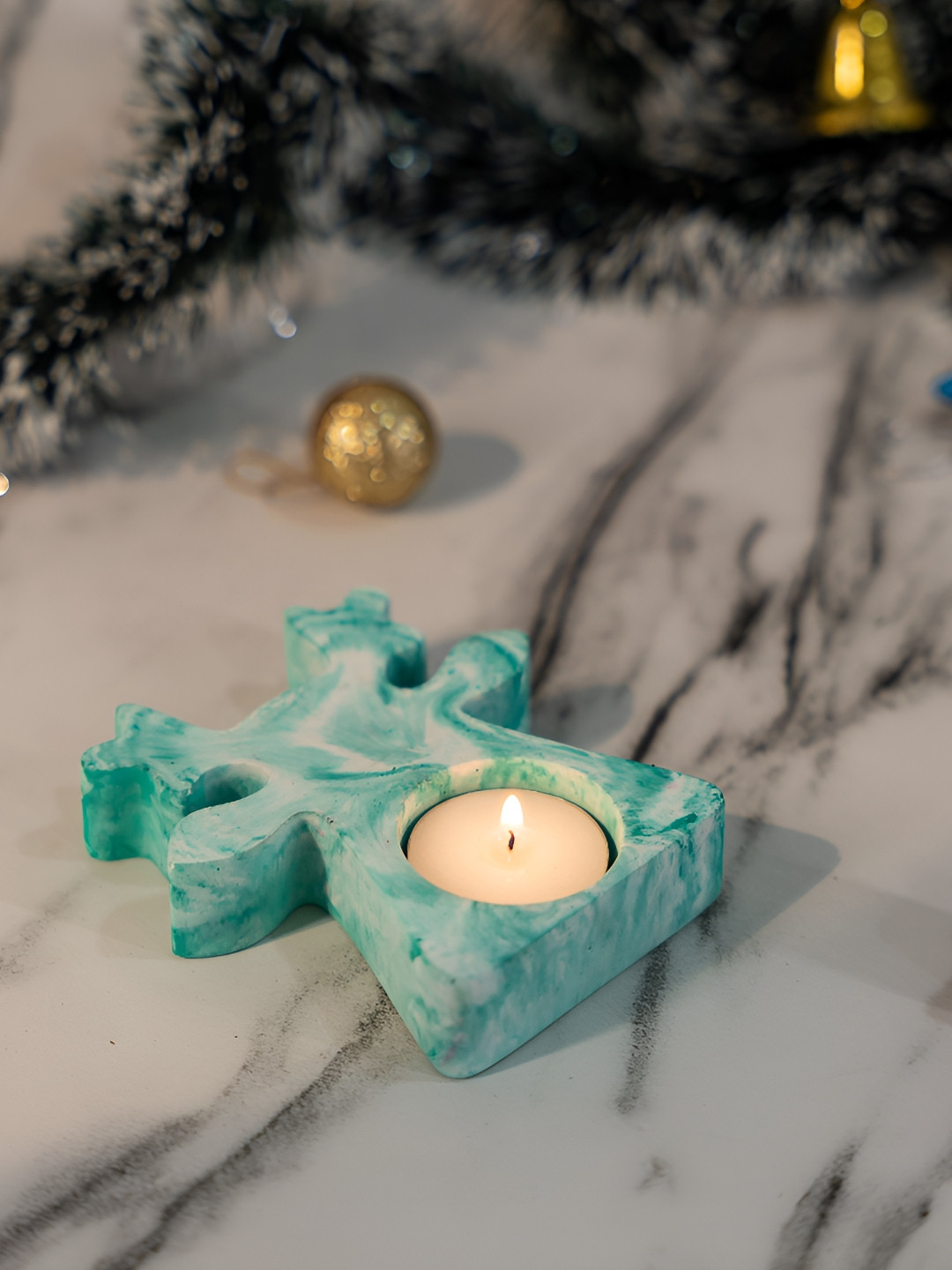 Greyt White & Green Reindeer Stoneware Candle Holder