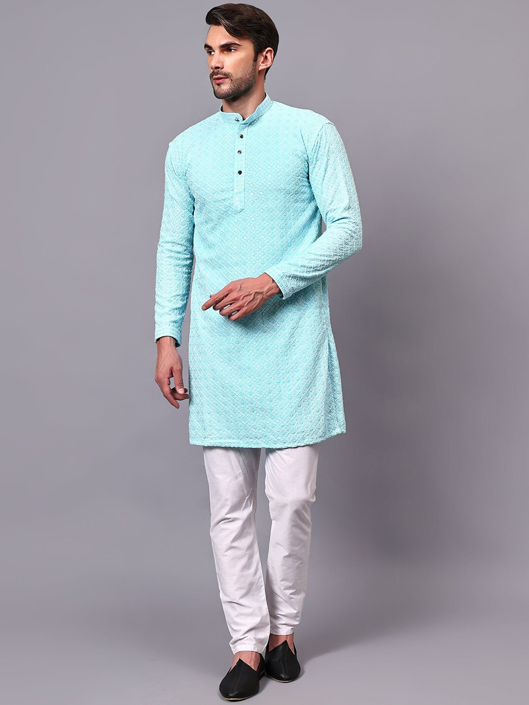 Yugnik Men Embroidered Regular Kurta with Pyjamas
