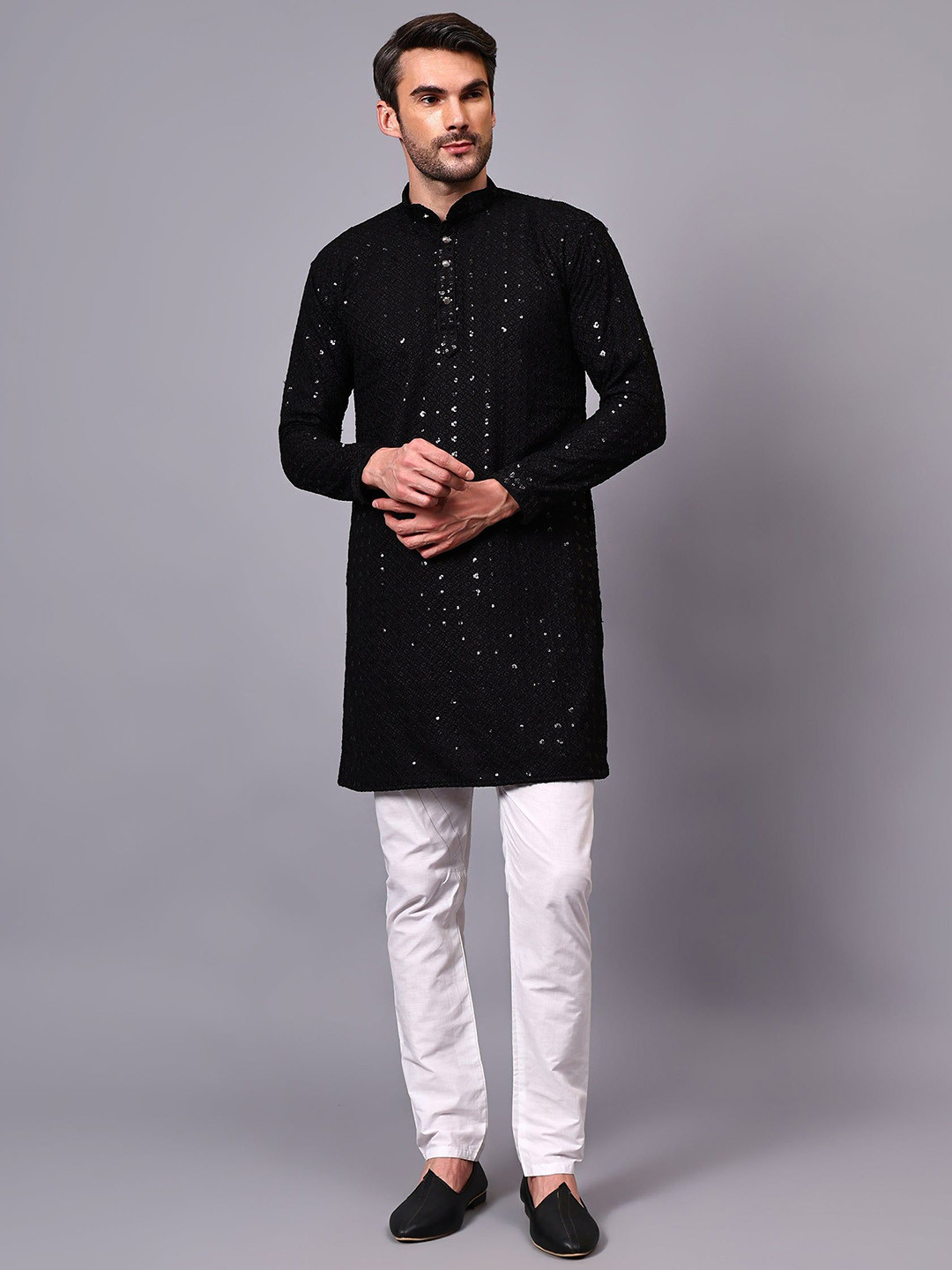 Yugnik Men Embroidered Regular Kurta with Pyjamas