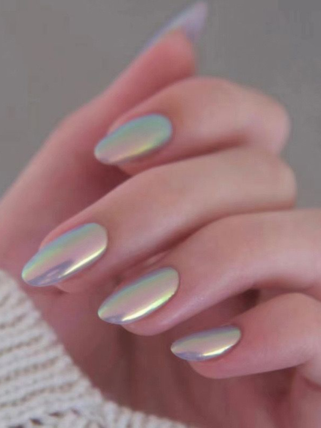 The Pink Truck Set Of 24 Artificial Reusable Nails With Glue - Silver Hologram