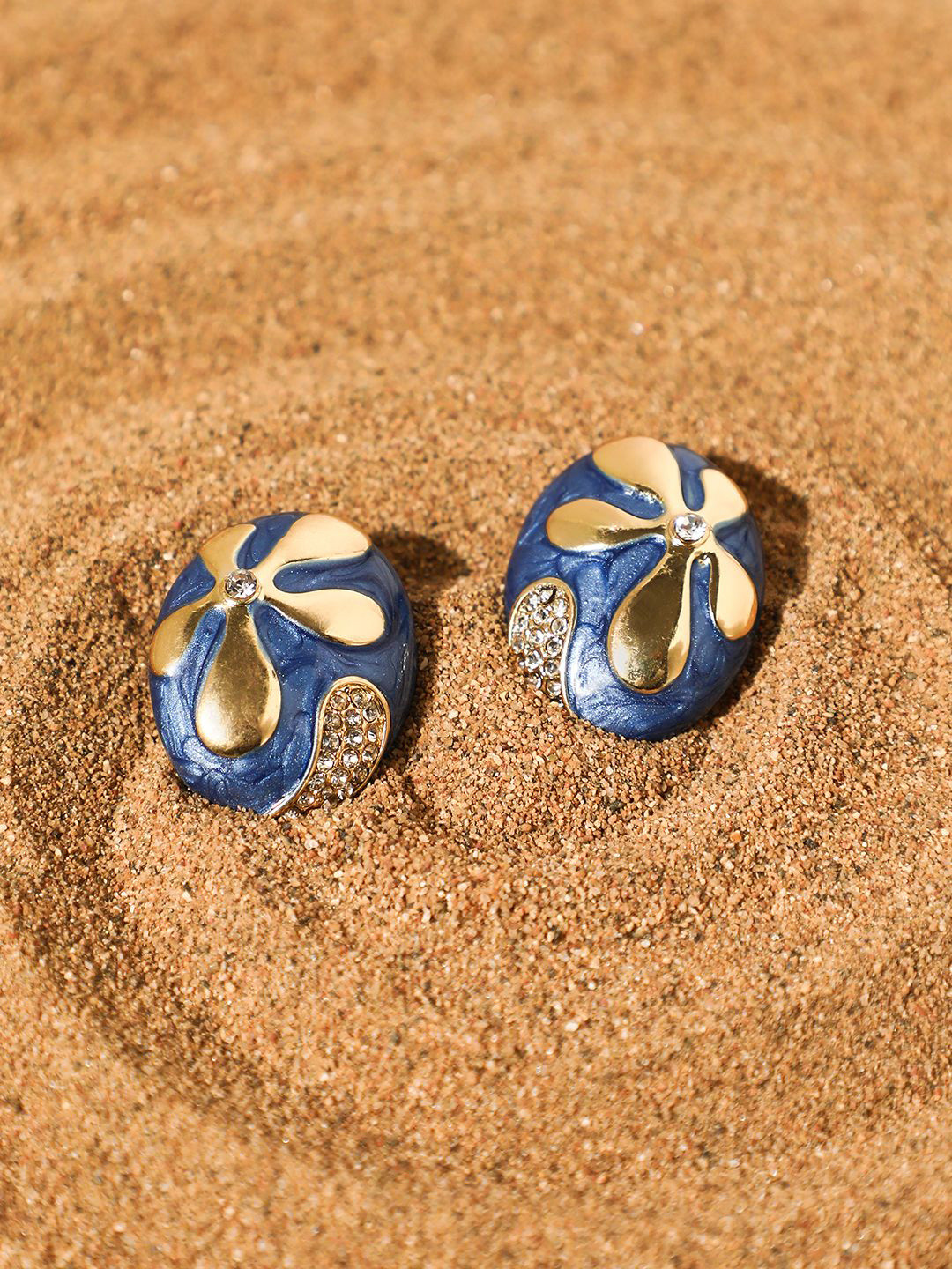 SOHI Studs Earrings
