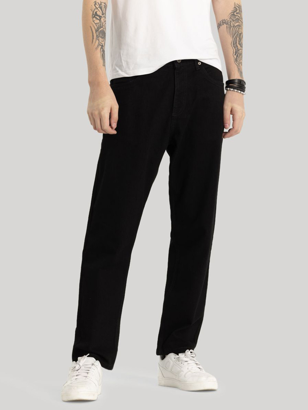 Snitch Men Loose Slash Knee Stretchable Jeans