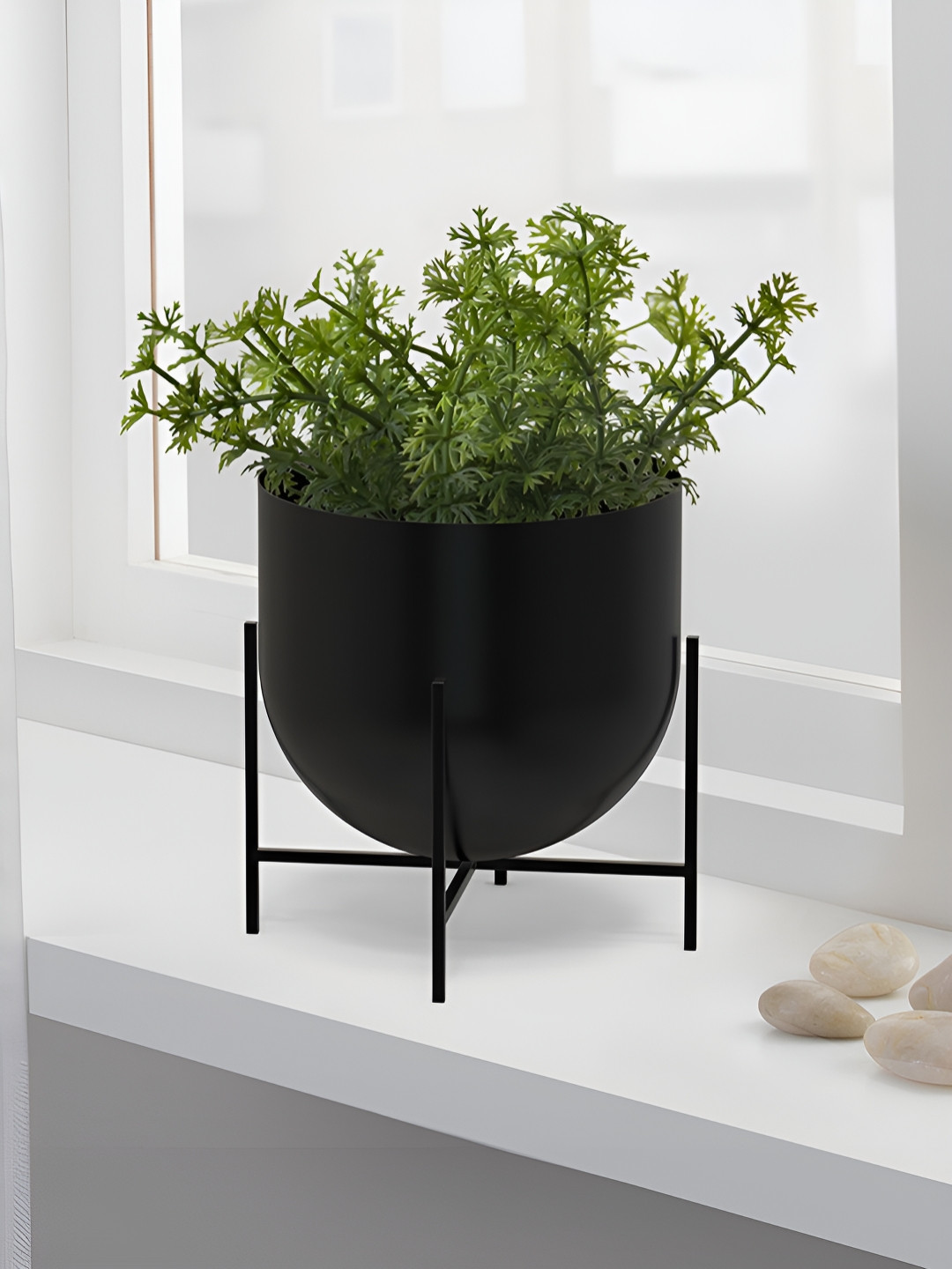 Metalsmith Black Planter With Holder