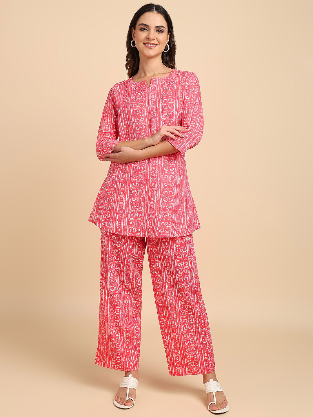 Label Ceres Printed Round Neck Three-Quarter Sleeves Pure Cotton Top With Trouser