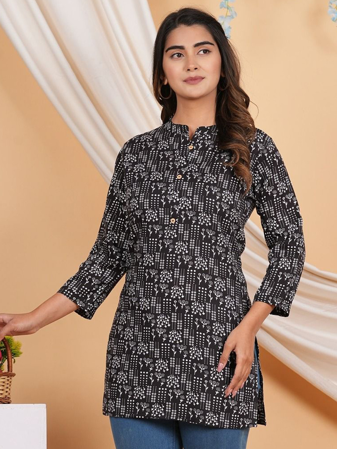 Aarti Fashion Women Floral Printed Boat Neck Kurti