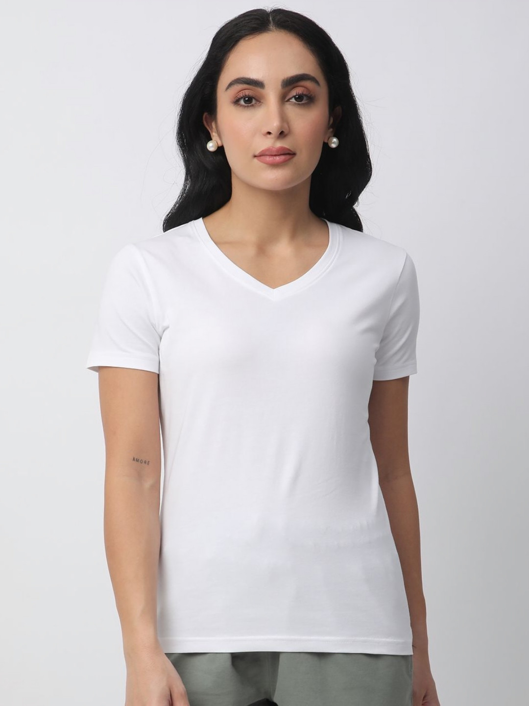 R&B Women Solid V-Neck T-shirt