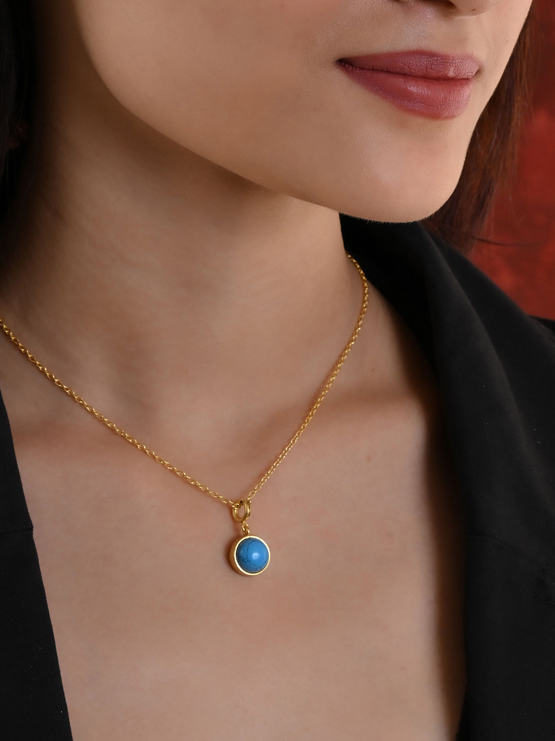 TOTAPARI Gold-Plated Vishuddhi Chakra Pendant With Chains