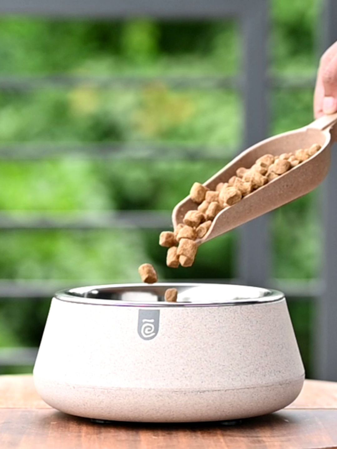 eha Sand Castle Anti-Skid Round Pet Bowl