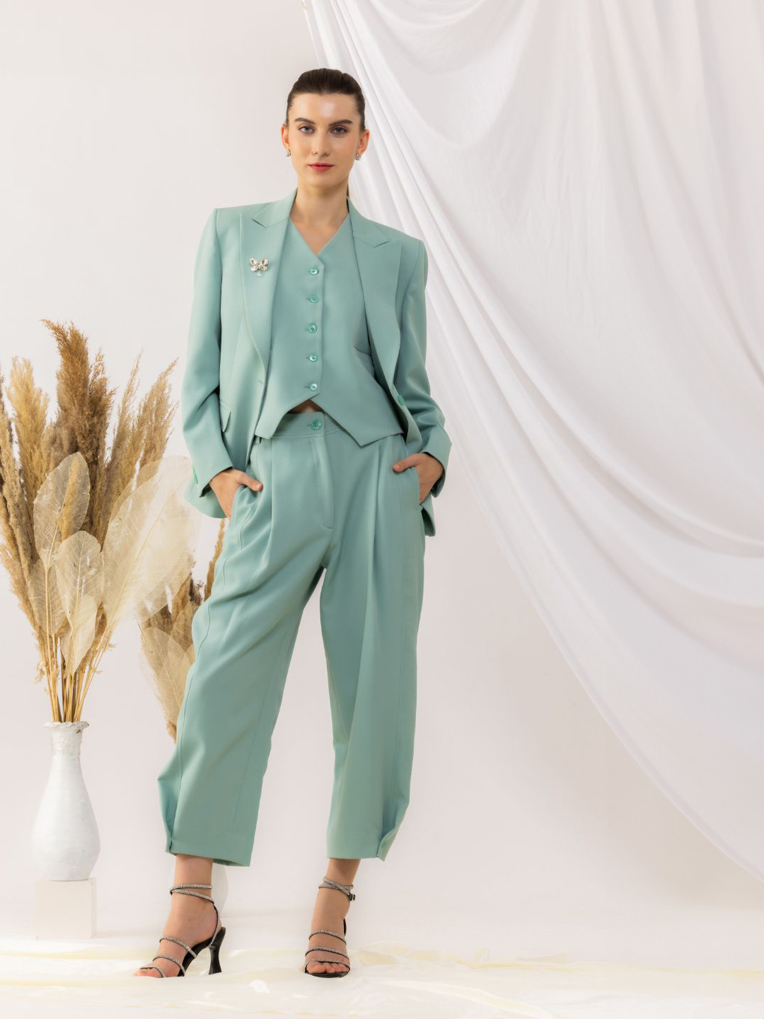 KOVET Notched Lapel Collar Single-Breasted Blazer with Waistcoat and Trouser