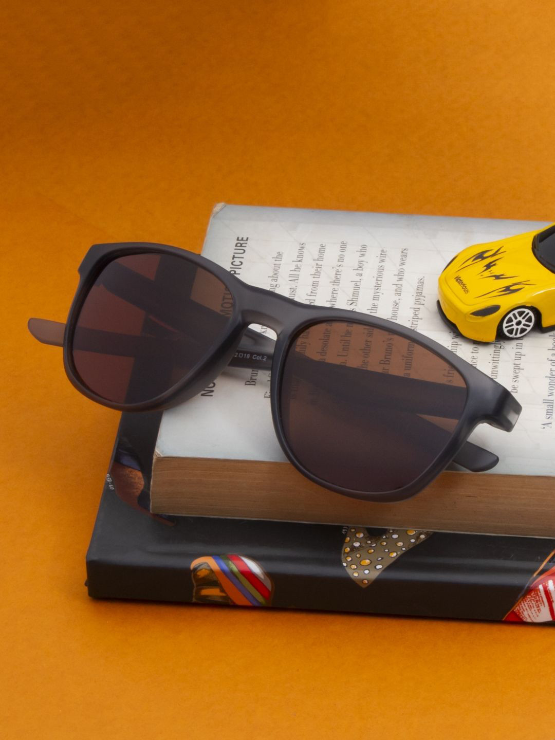 Ted Smith Black Sports Aesthetic Sunglasses Mens with Polarised and UV Protected Lens