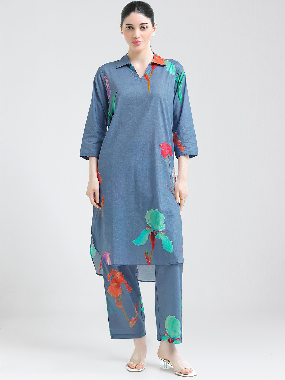 I like me Women Floral Printed Regular Pure Cotton Kurta With Trousers Set