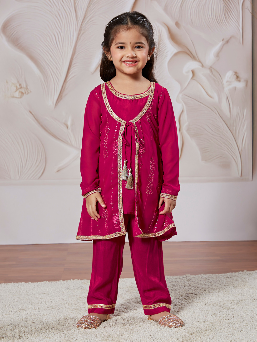VASTRAMAY Girls Floral Embroided Round Neck Sequinned A-Line Kurta With Pyjamas & Jacket