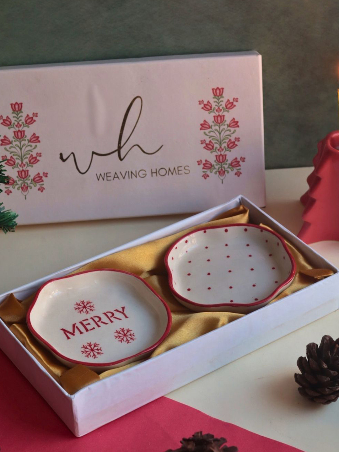 WEAVING HOMES Red & White Polka Ceramic Plates With Gift Box