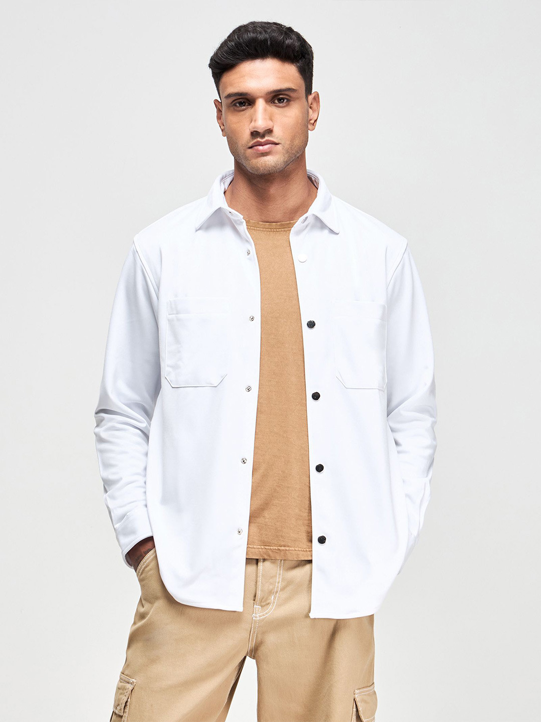 Red Flame Men Solid Pocket Detailing Casual Shacket